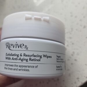 Revive Rx Exfoliating & Resurfacing Wipes With Anti-aging Retinol